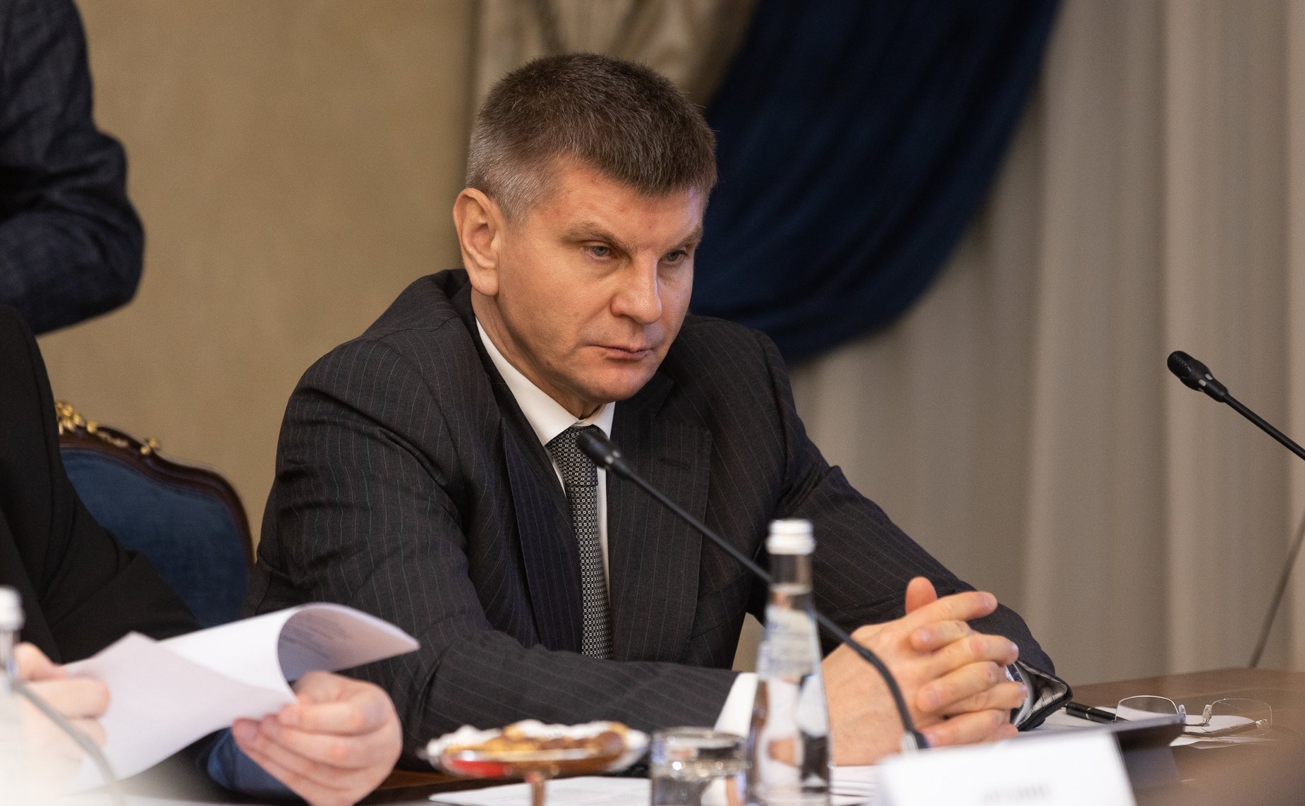 Геннадий Голов