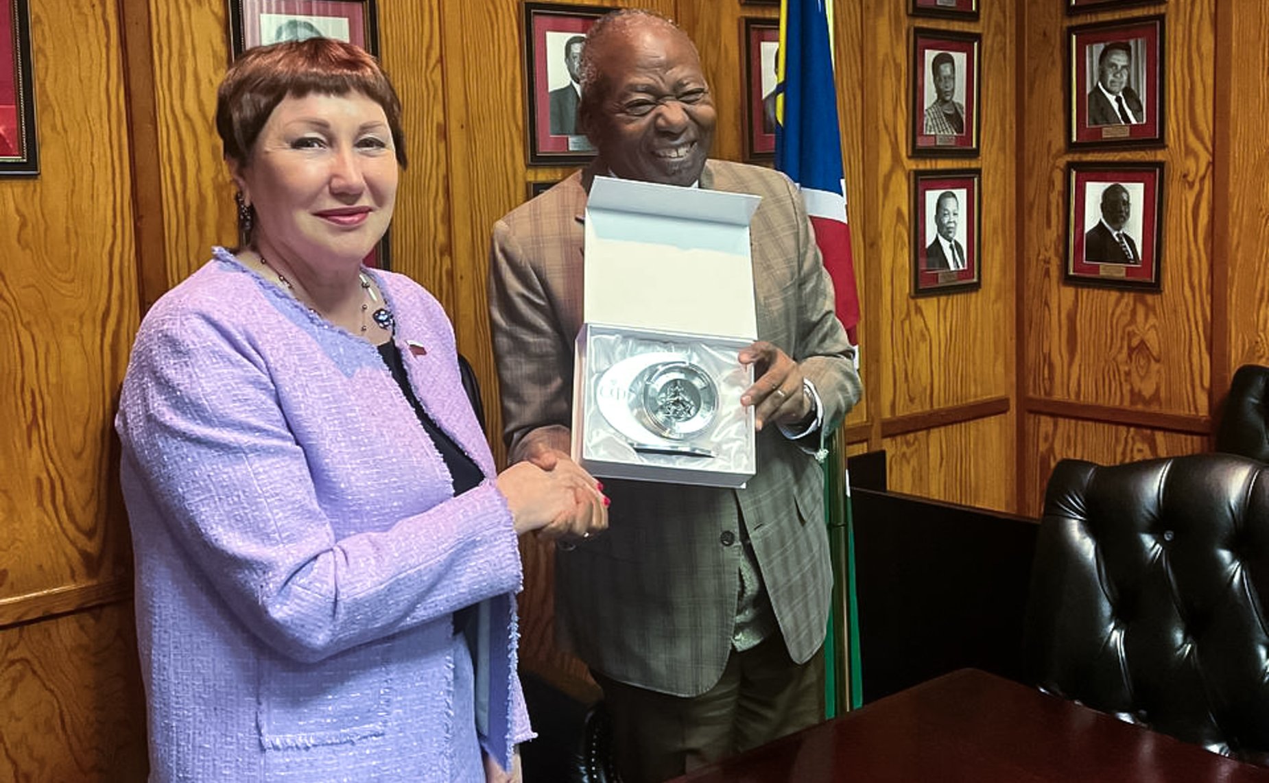 Делегация Совета Федерации во главе с Еленой Перминовой в ходе визита в Намибию была принята Председателем Национального Собрания Намибии Питером Качавиви