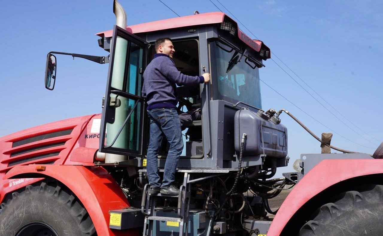 Айрат Гибатдинов принял участие в открытии посевного сезона в Ульяновской области