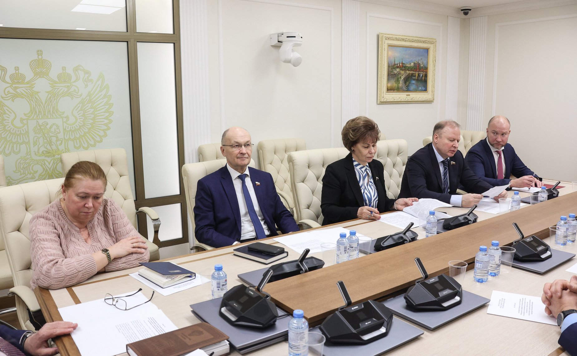 Заседание Комиссии Совета Федерации по контролю за достоверностью сведений о доходах, об имуществе и обязательствах имущественного характера, представляемых сенаторами Российской Федерации, под председательством заместителя Председателя Совета Федерации