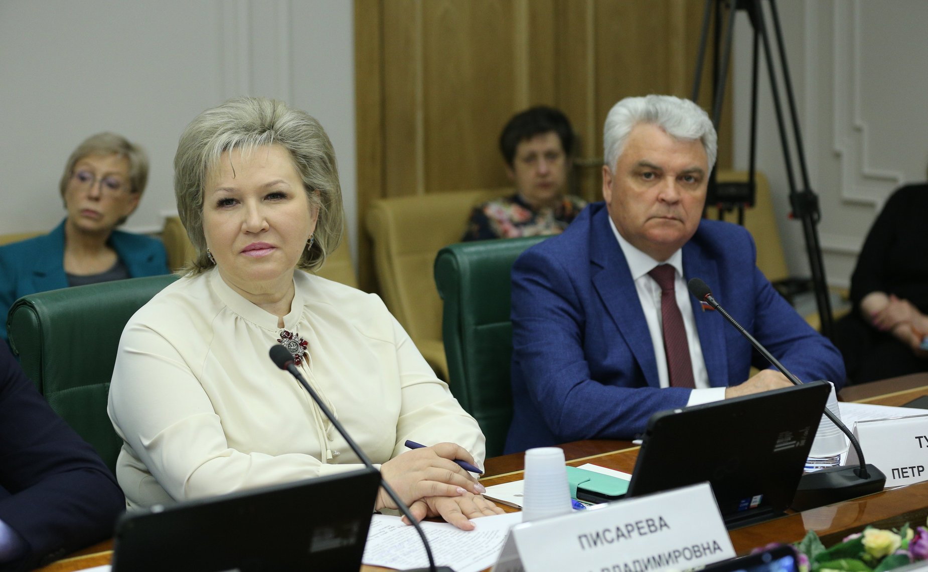 «Круглый стол» на тему «Традиционное духовно-нравственное воспитание в современном образовательном пространстве»