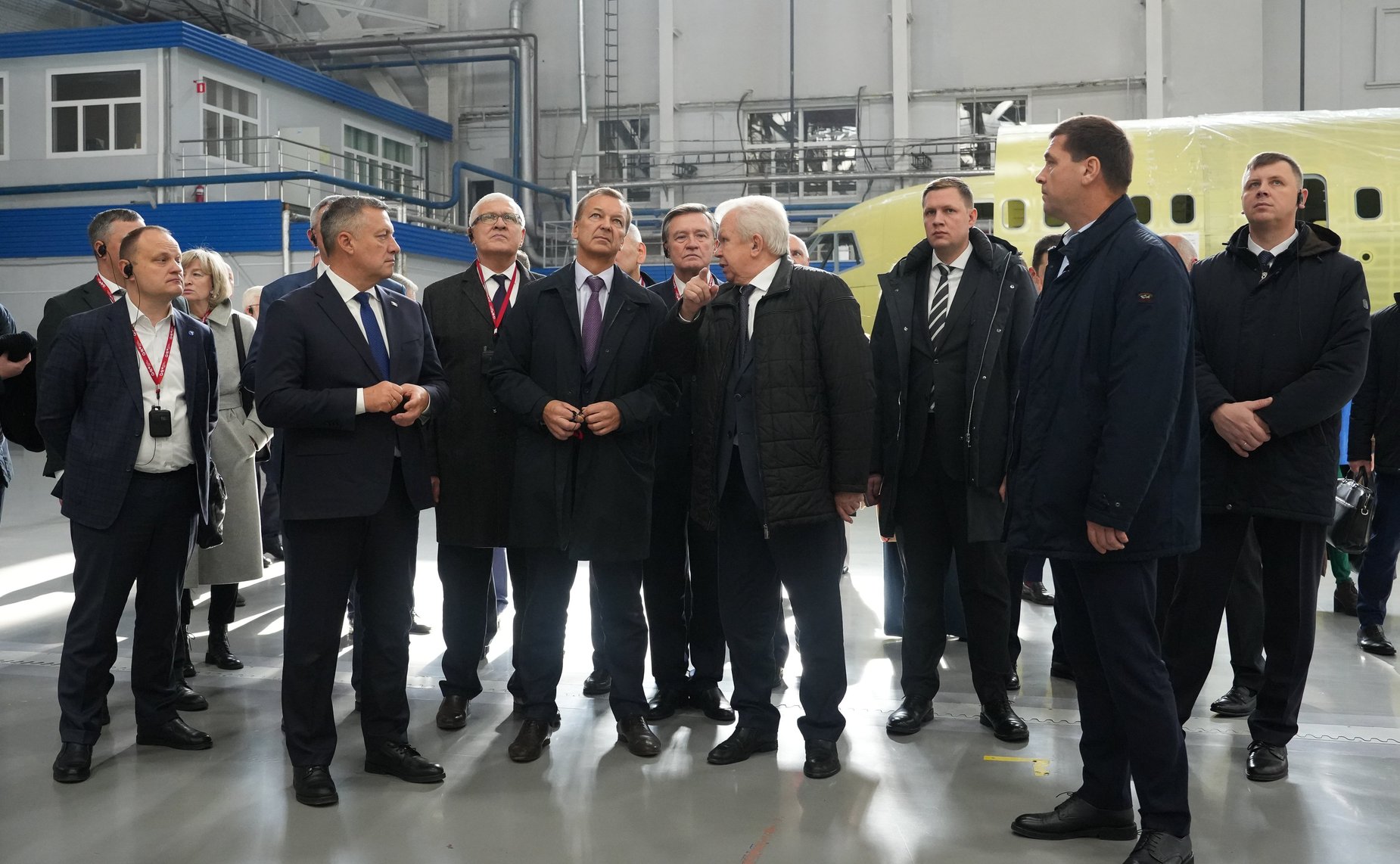 Сенаторы осмотрели цеха Иркутского авиационного завода – Филиала ПАО «Яковлев» и приняли участие в совещании «Перспективы развития гражданской авиации»