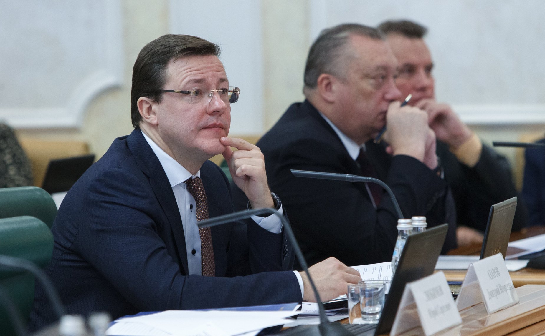 Д. Азаров