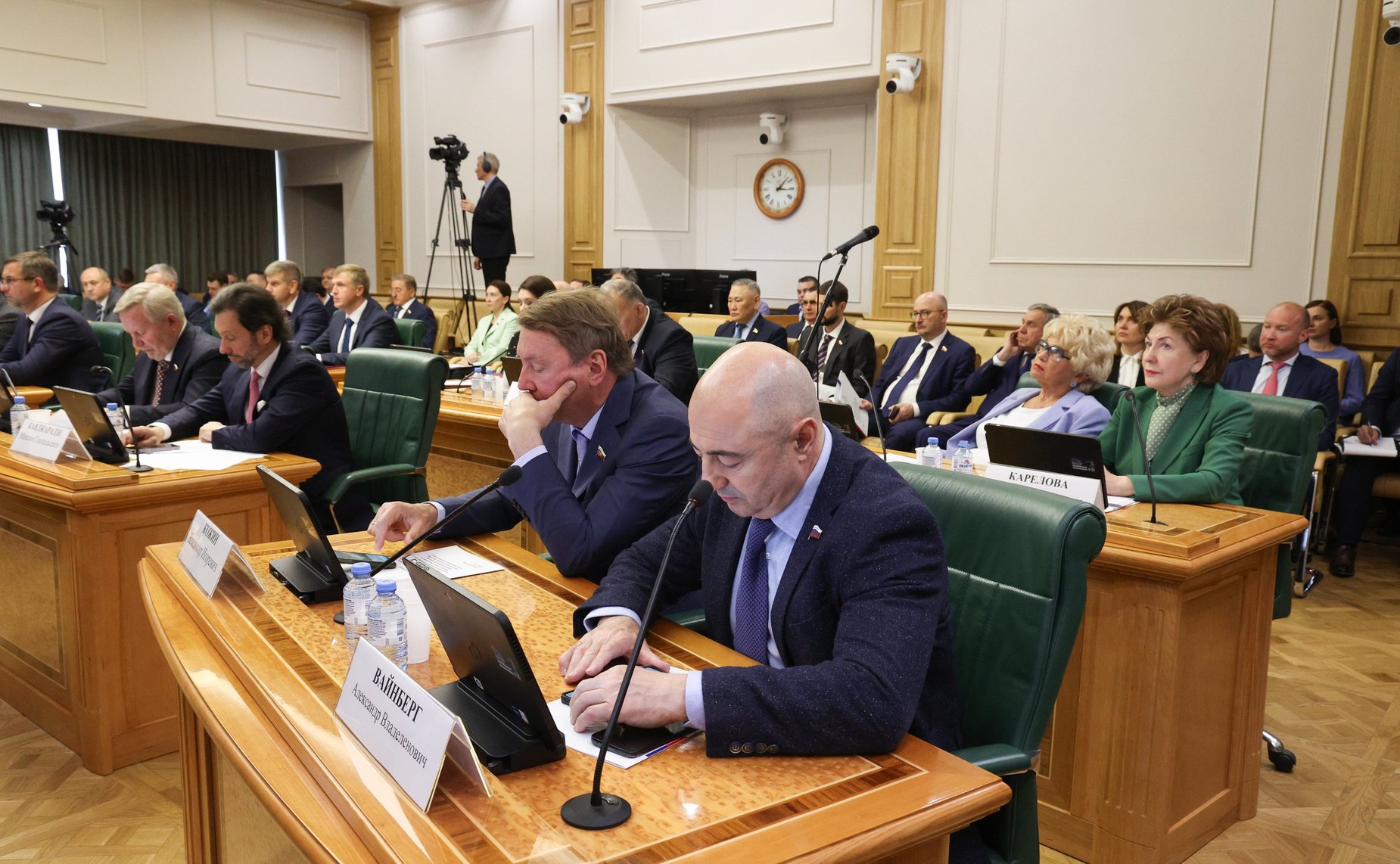 Состоялись консультации комитетов Совета Федерации по предложенной Президентом России кандидатуре на должность главы МЧС