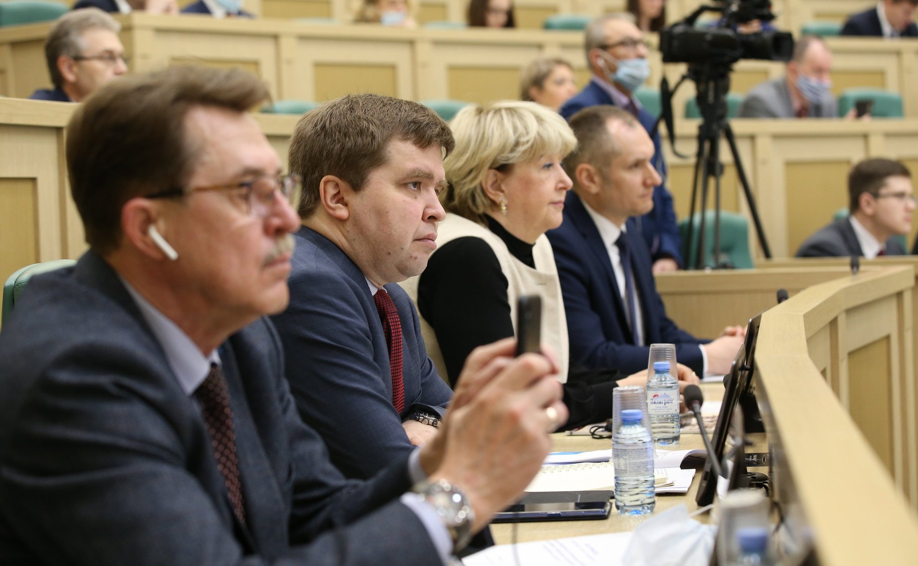 Парламентские слушания на тему «Научный кадровый потенциал страны: состояние, тенденции развития и инструменты роста»