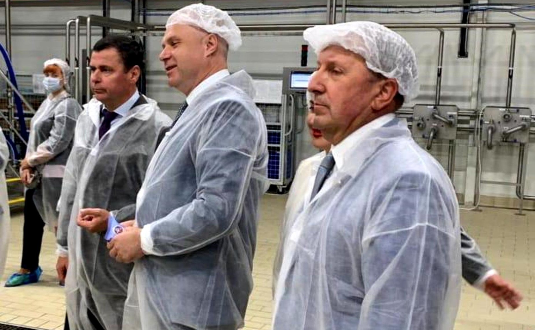 Сергей Березкин вместе с губернатором Ярославской области Дмитрием Мироновым приняли участие в торжественном открытии завода по производству мороженого в Тутаеве