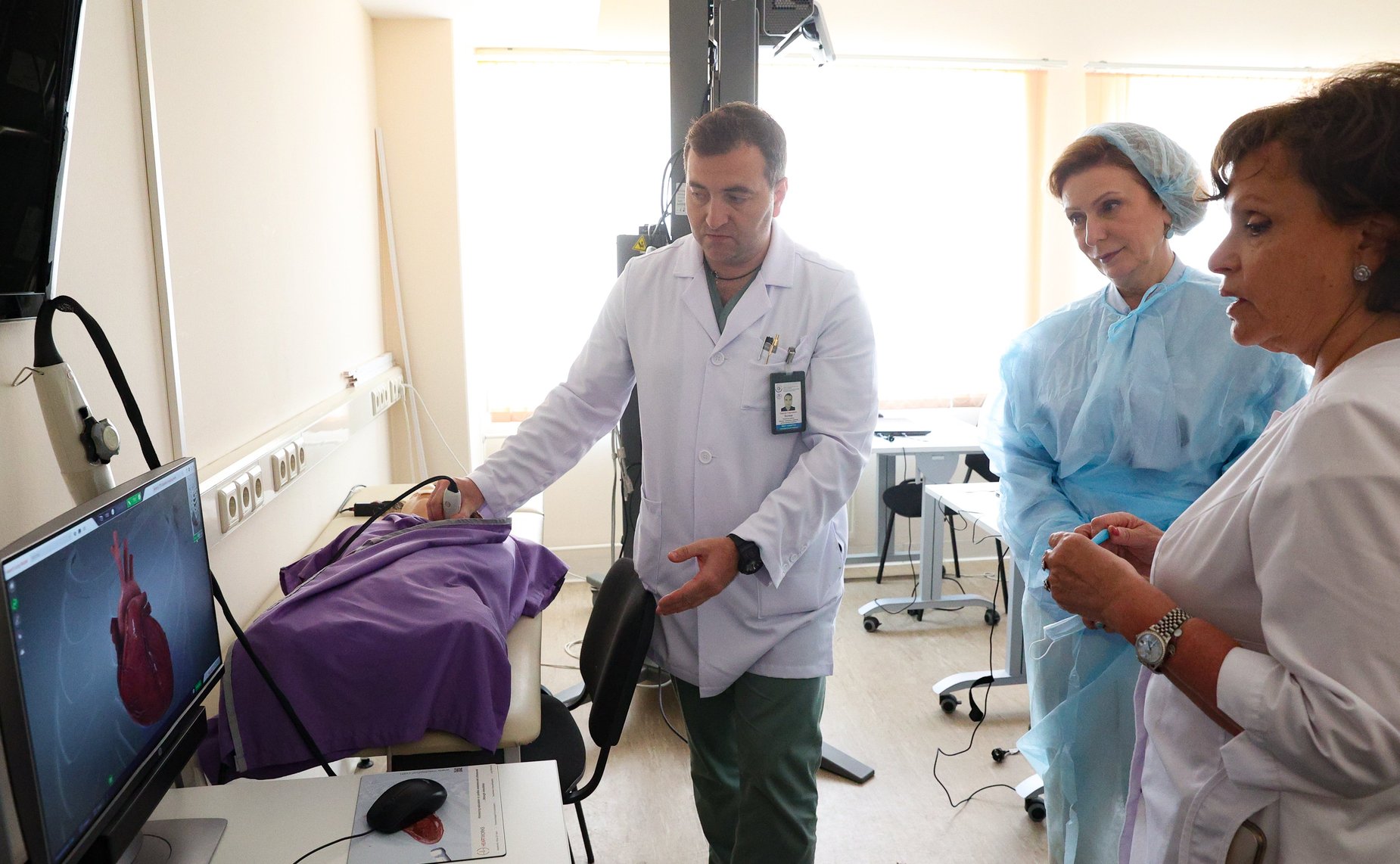 Заместитель Председателя Совета Федерации Инна Святенко посетила отделения ФГБУ «НМИЦ ССХ им. А.Н. Бакулева» Минздрава России