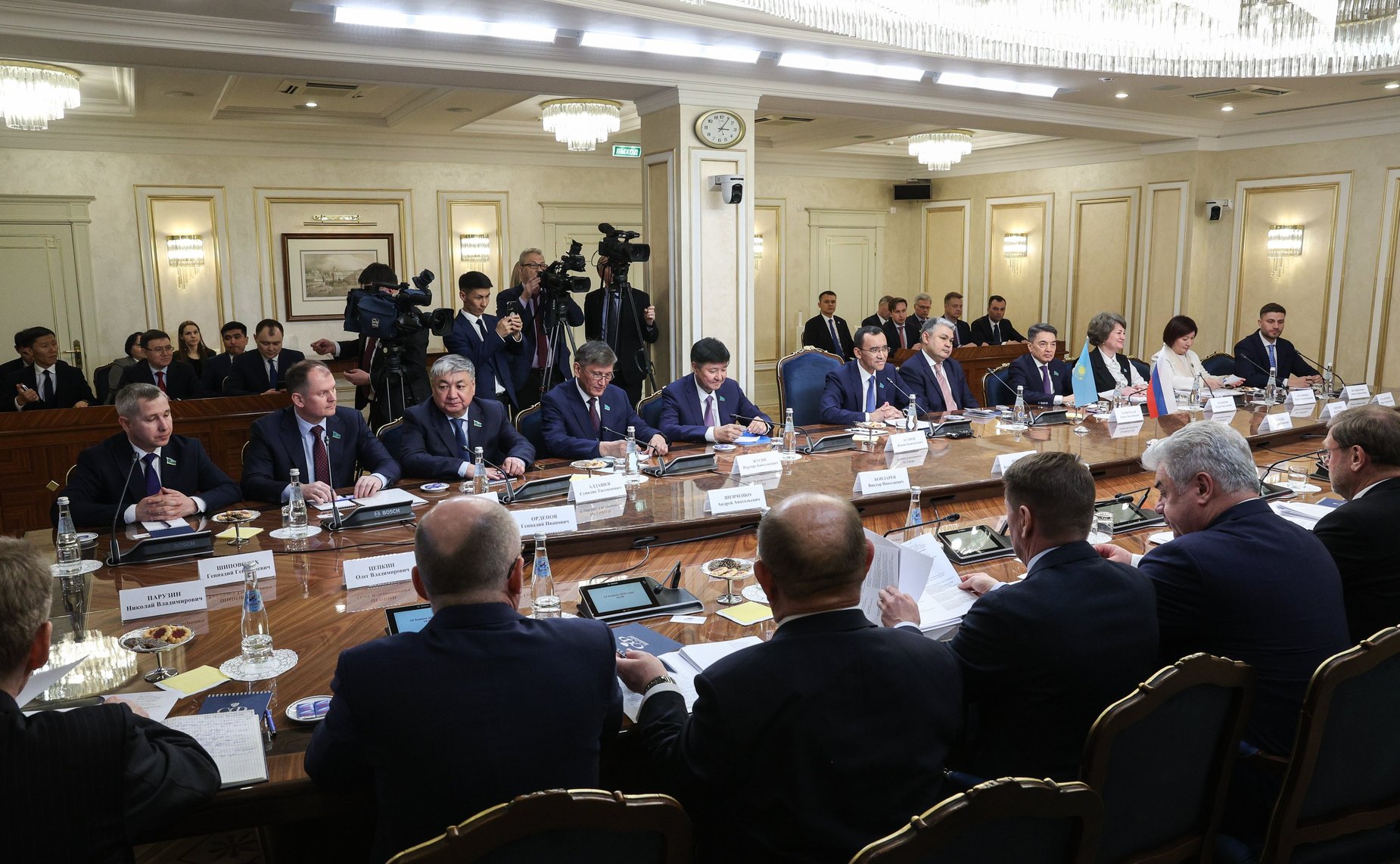 Встреча Председателя Совета Федерации Валентины Матвиенко с Председателем Сената Парламента Республики Казахстан Мауленом Ашимбаевым