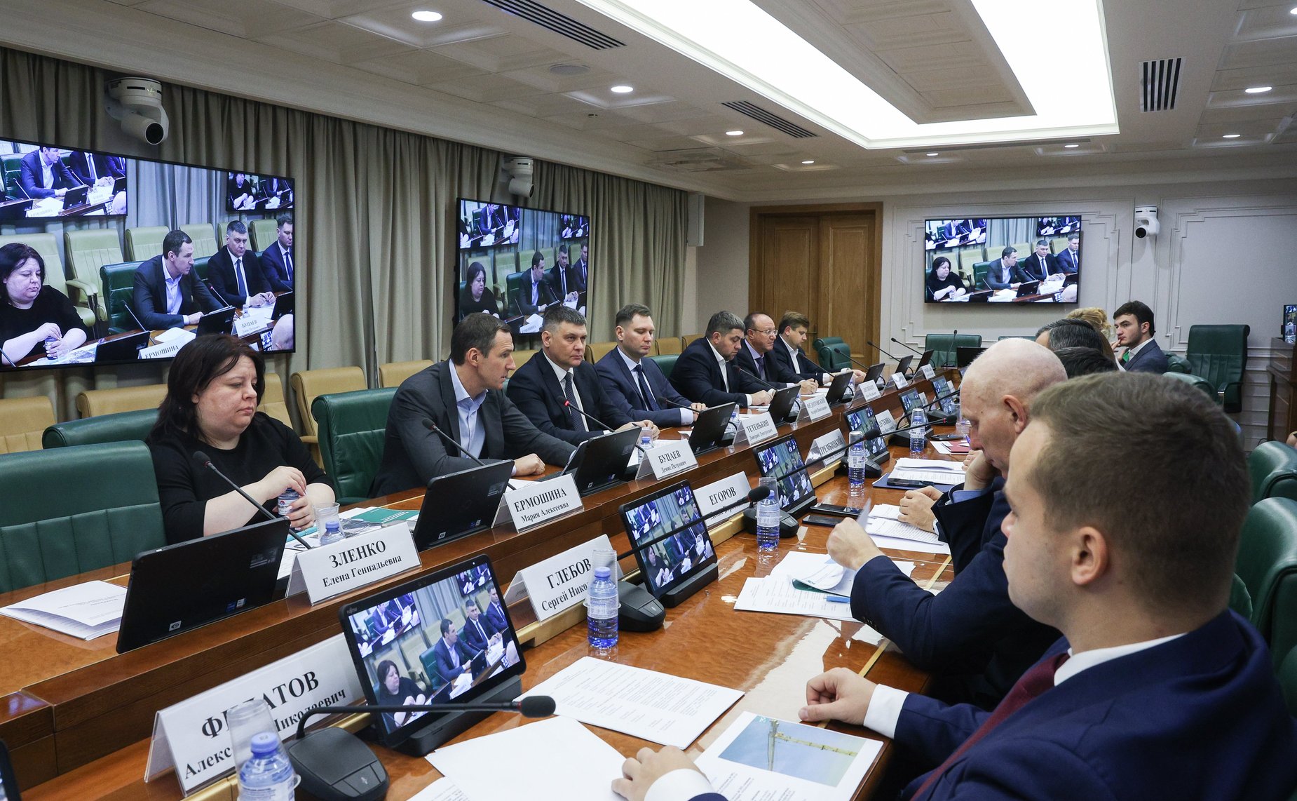 Круглый стол на тему «Новые подходы к экономике замкнутого цикла»