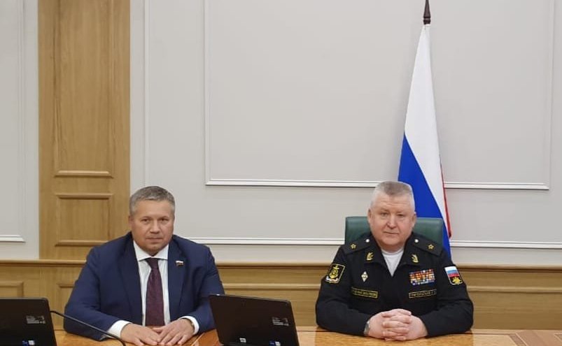 Денис Гусев провёл рабочую встречу с заместителем командующего Северным флотом по вооружению, контр-адмиралом Юрием Трипольским