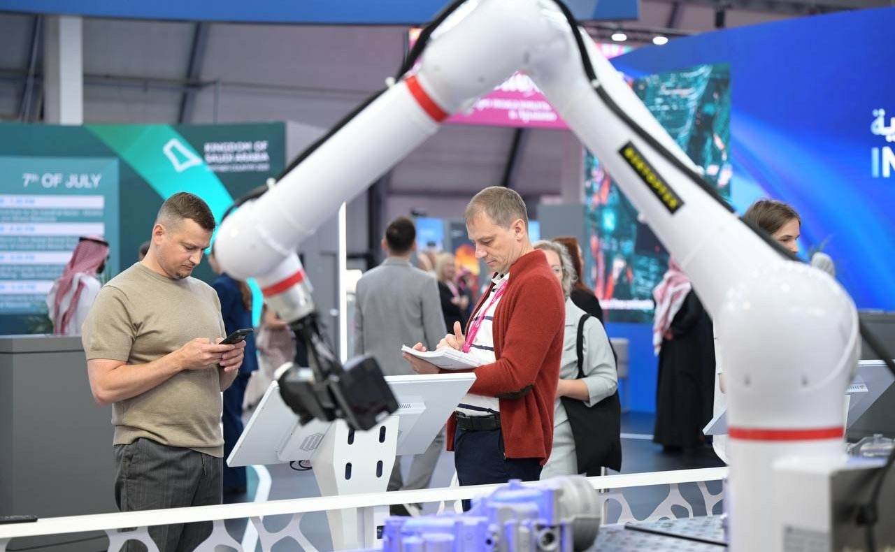 Виктор Шептий принял участие в XV Международной промышленной выставке «Иннопром-2025»