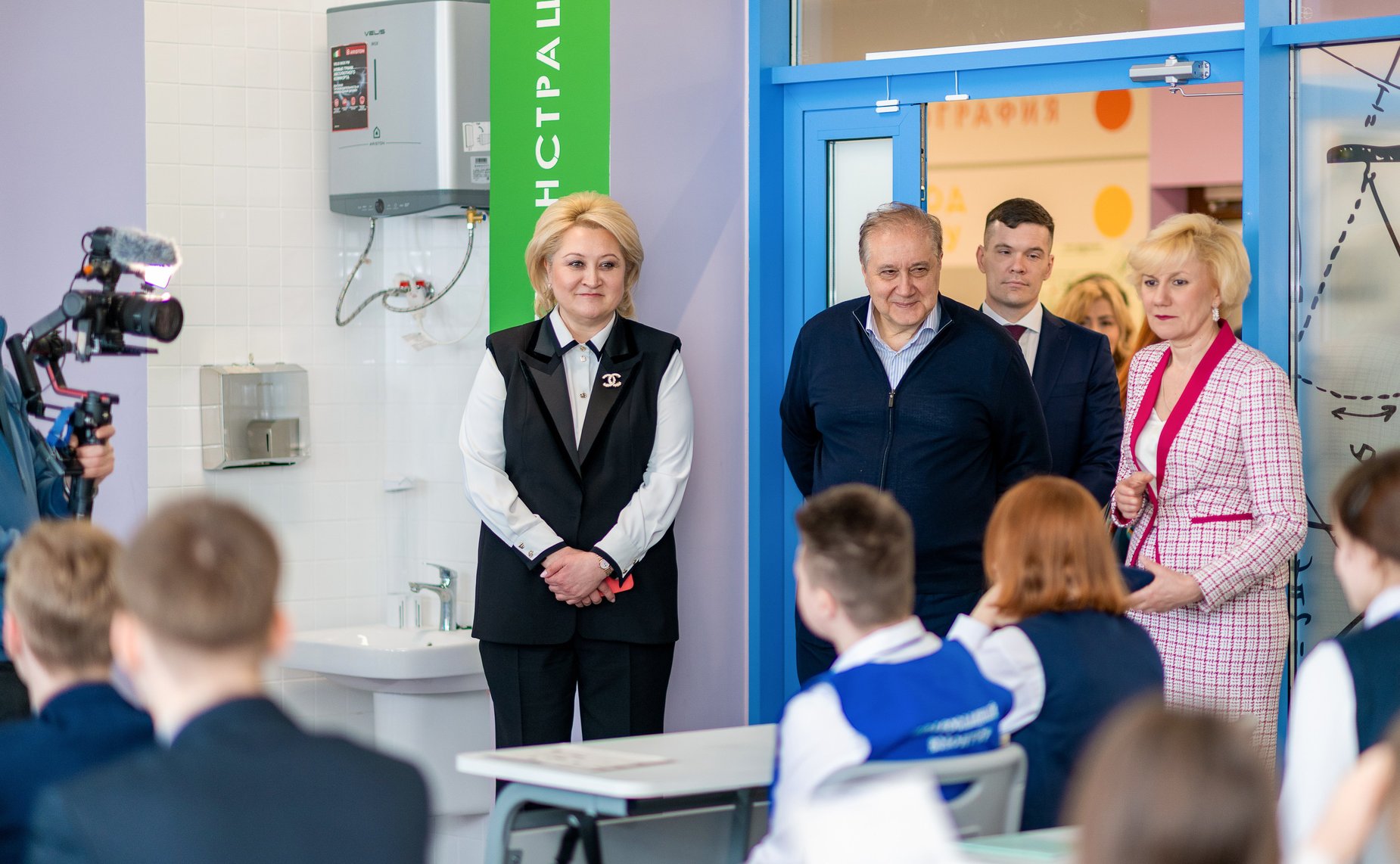 В рамках программы мероприятий Экспертного совета участники посетили школу №1