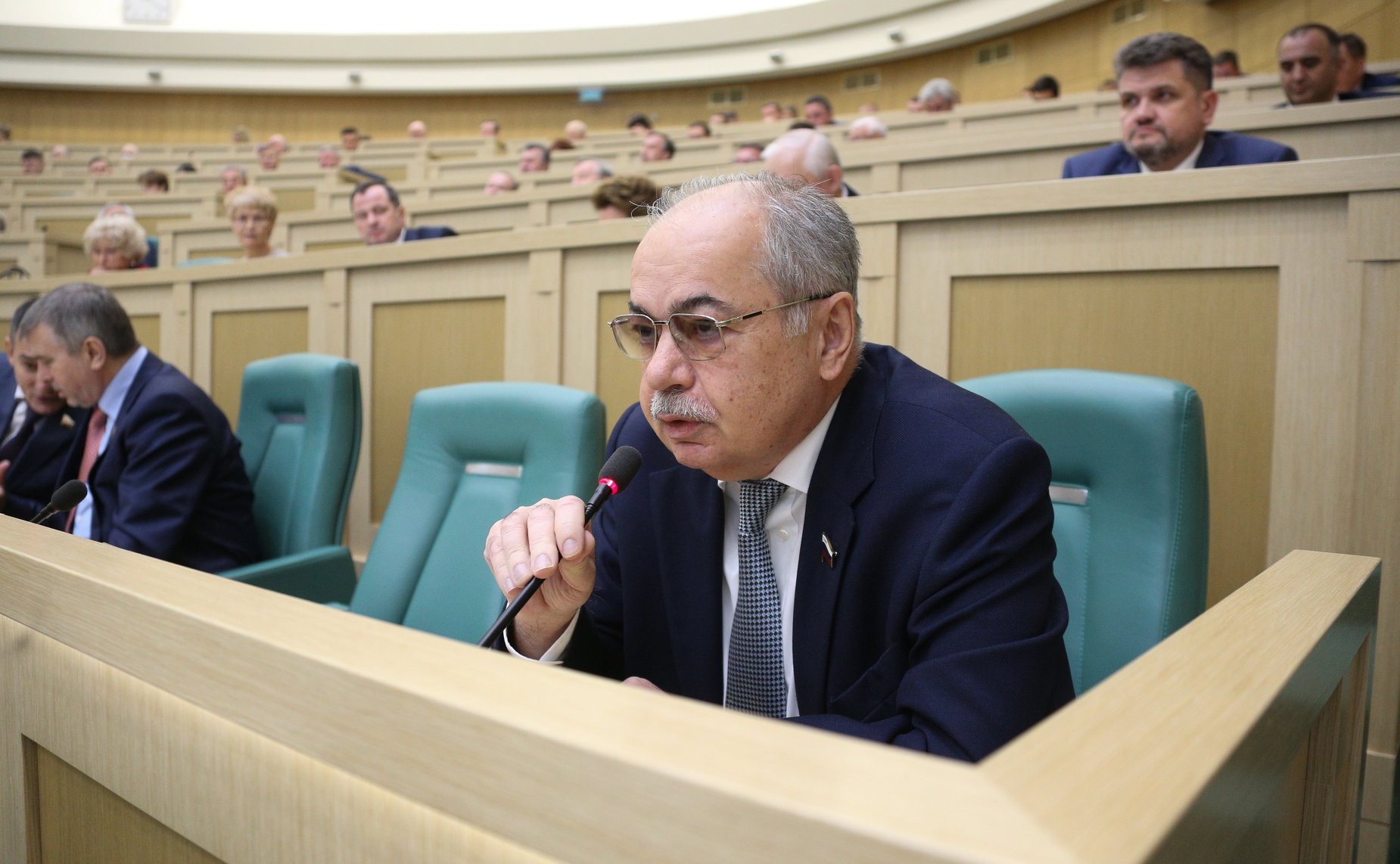 Ильяс Умаханов