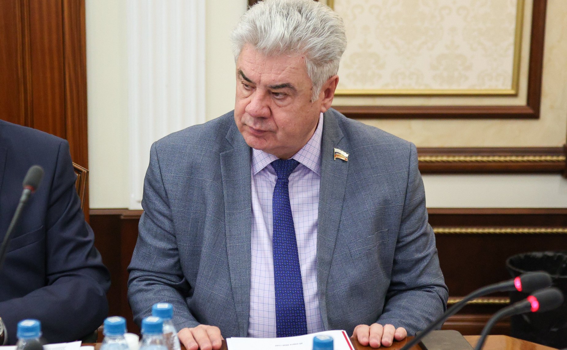 Виктор Бондарев