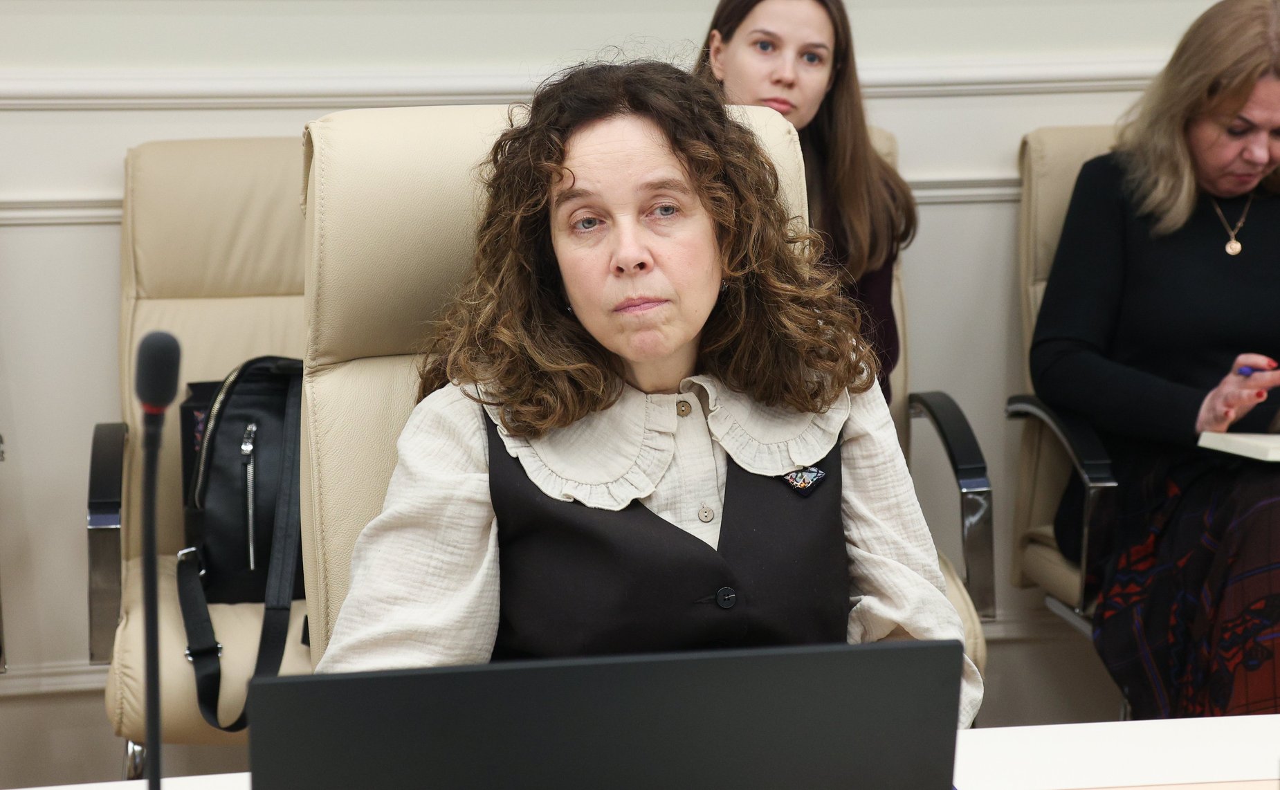 Круглый стол Комитета СФ по социальной политике на тему «Государственная поддержка социально ориентированных некоммерческих организаций: задачи и перспективы»