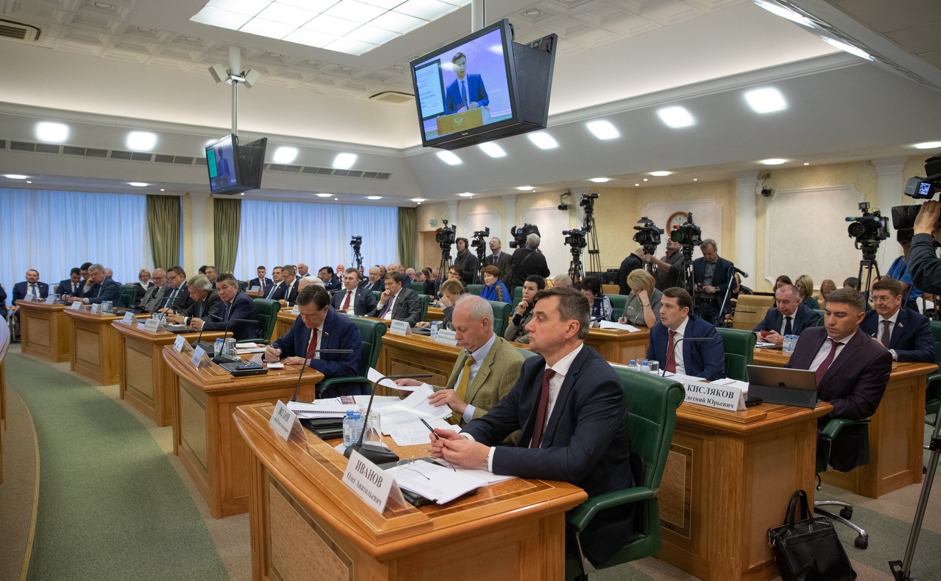 Встреча членов СФ с Министром цифрового развития, связи и массовых коммуникаций РФ Константином Носковым