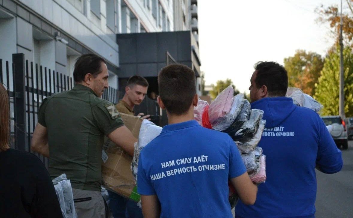 Андрей Хапочкин доставил гуманитарную помощь, собранную сахалинцами, в пункты временного размещения Курской и Белгородской областей
