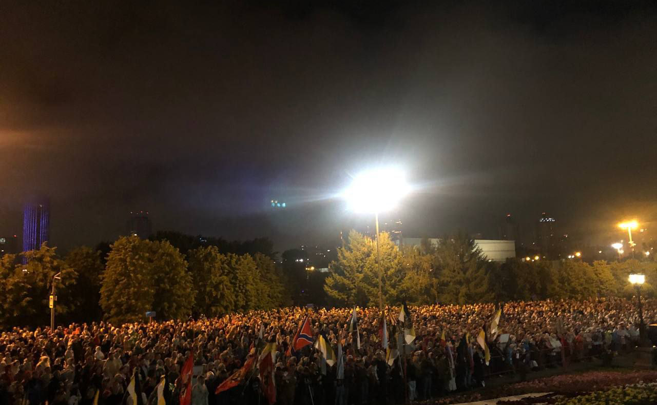 Маргарита Павлова в качестве почетного гостя открыла одно из мероприятий Царских дней — выставку в монастыре святых Царственных страстотерпцев в урочище Ганина Яма