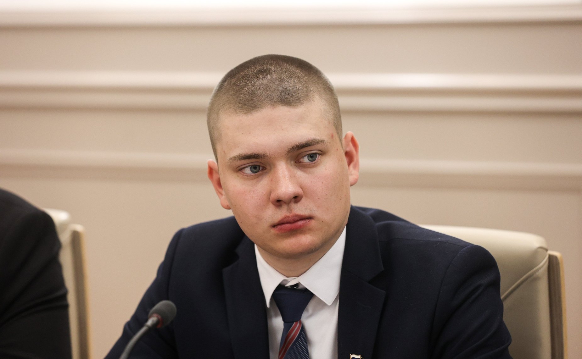 Встреча Александра Варфоломеева с членами молодежного парламента при Тульской областной Думе