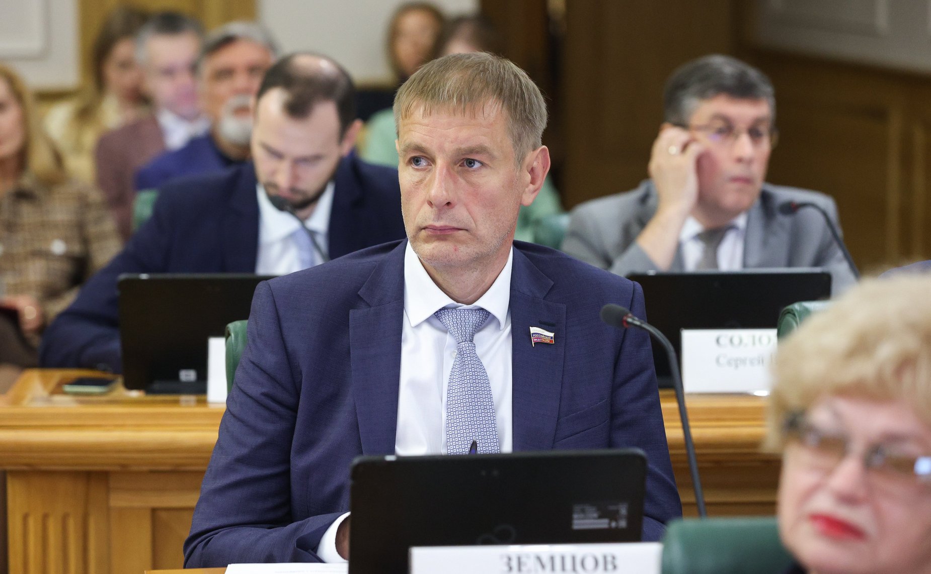 Олег Земцов