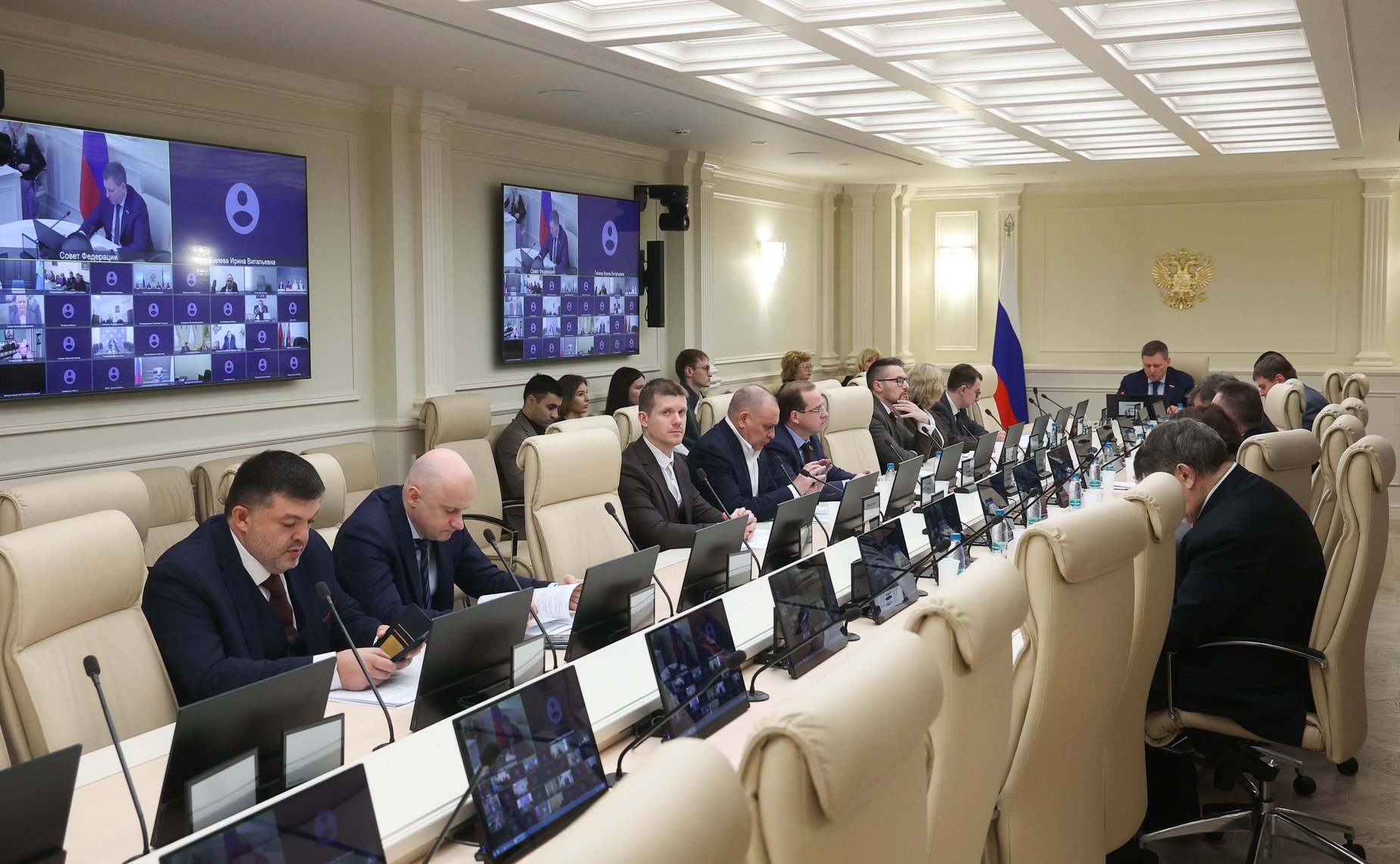 Совещание на тему «О механизмах возвращения в гражданский оборот неиспользуемых земельных участков, принадлежавших организациям, исключенным из единого государственного реестра юридических лиц, и собственники которых не установлены»