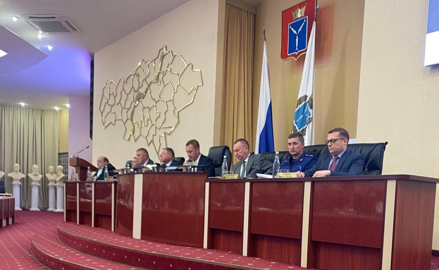 Олег Алексеев в ходе работы в регионе принял участие в заседании правительства Саратовской области