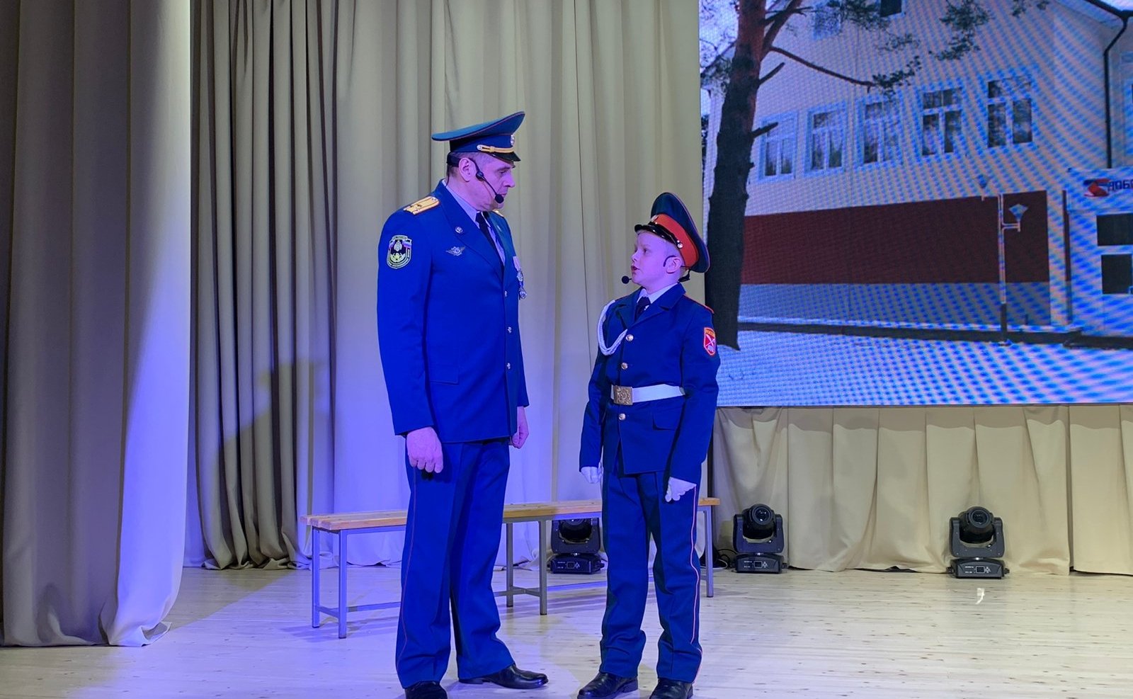 Заместитель Председателя СФ Юрий Воробьев посетил Вологодский образовательный центр – кадетскую школу «Корабелы Прионежья», где состоялись мероприятия, посвященные Дню спасателя