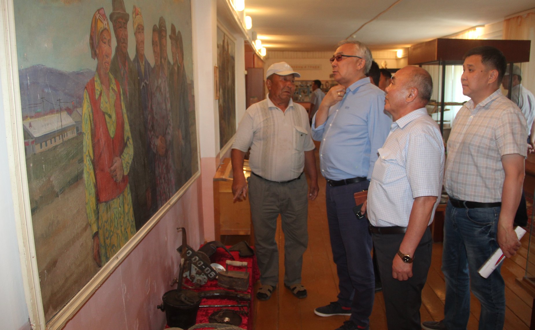 Баир Жамсуев в рамках командировки в регион, встретился с руководством Агинского Бурятского округа, Агинского района, с активом сел Будулан и Судунтуй, руководителями организаций, учреждений и депутатами местного совета