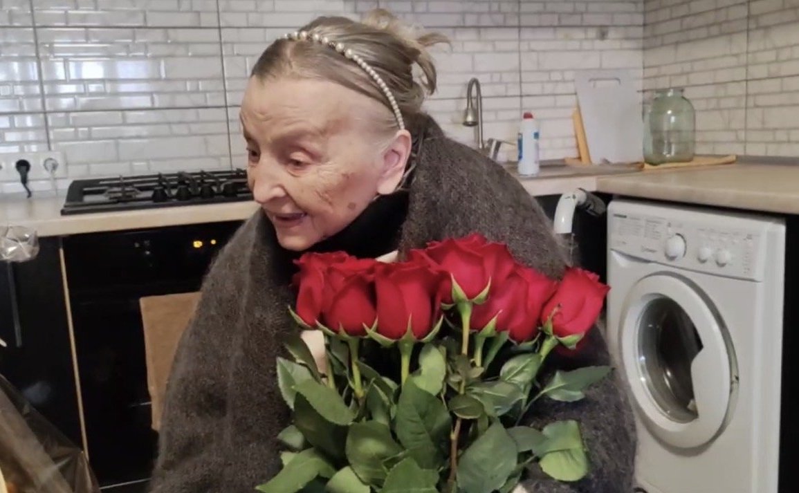 Игорь Кастюкевич поздравил с 88-летием подшефную жительницу блокадного Ленинграда