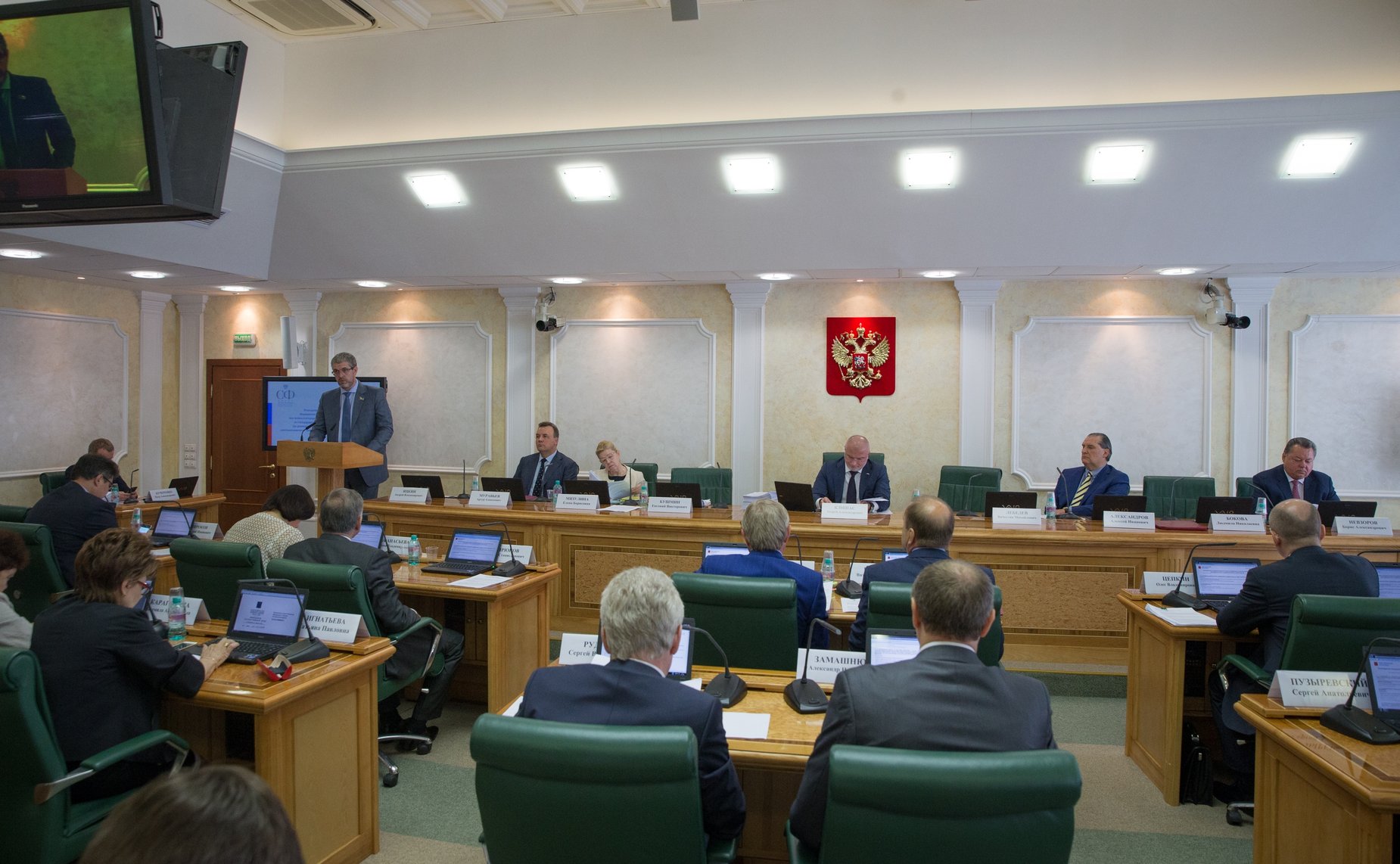 Проходит расширенное заседание Комитета СФ по конституционному законодательству и государственному строительству