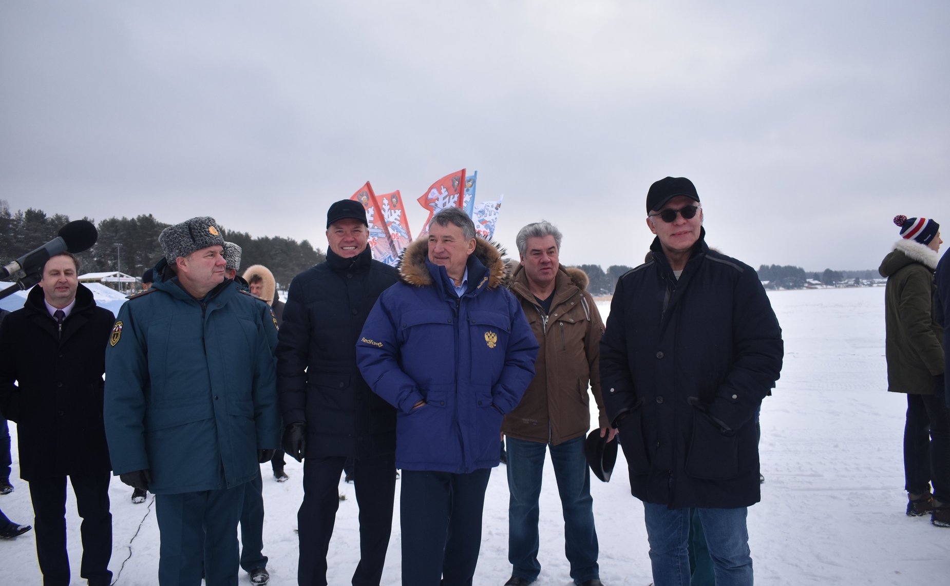 Вице-спикер принял участие в обсуждении путей развития Образовательного центра – кадетской школы «Корабелы Прионежья», а также дал старт гонке «Лыжня России»