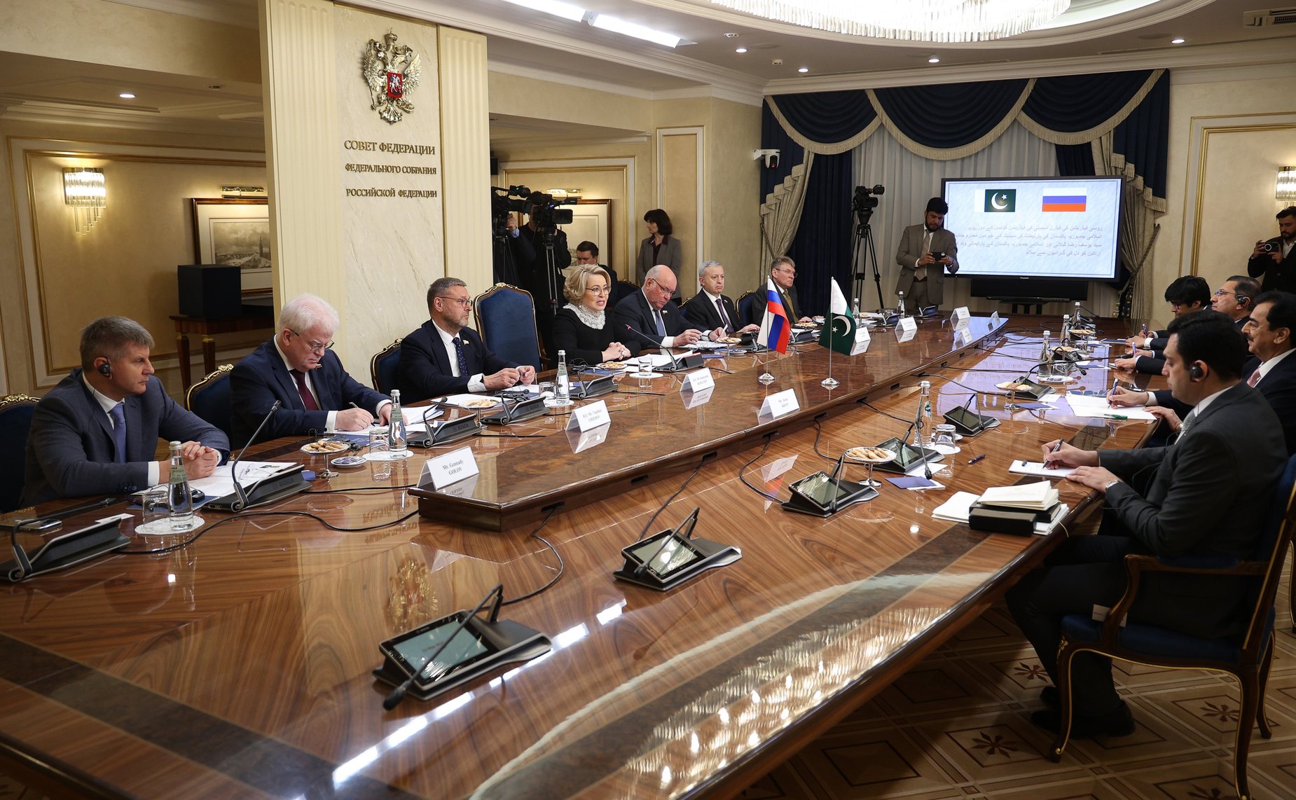 Встреча Председателя Совета Федерации Валентины Матвиенко с Председателем Сената Парламента Исламской Республики Пакистан Юсуфом Разой Гилани