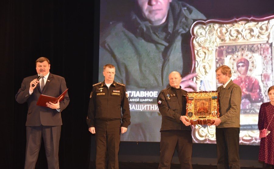 Сергей Колбин принял участие в общественно-патриотической акции «Есть такая профессия – Родину защищать» фонда Василия Ланового «Армия и культура»