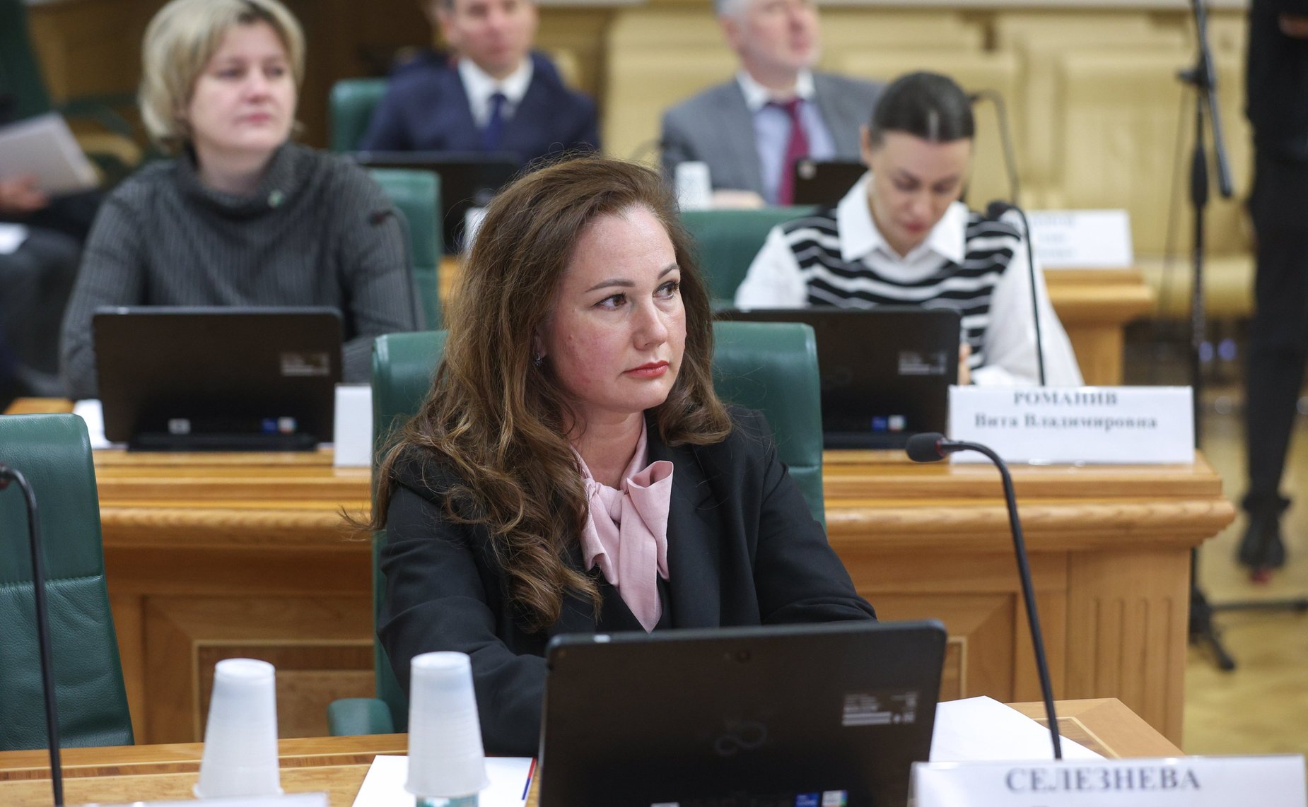 Круглый стол на тему «Особый порядок привлечения к административной ответственности судей и иных должностных лиц, выполняющих определенные государственные функции»