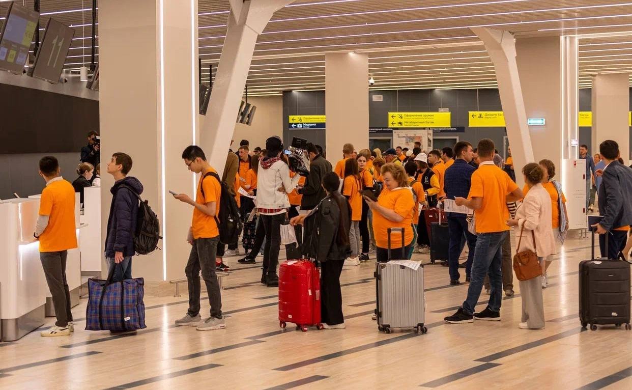 Андрей Хапочкин посетил новый аэровокзальный комплекс в Южно-Сахалинске