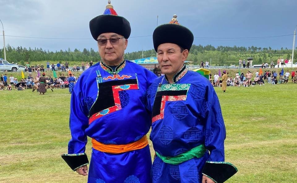 Баир Жамсуев принял участие в мероприятиях XIX открытого чемпионата региона по бурятской борьбе «Барилдаан» — «Большой приз Алханая», посвященном 80-летию Великой Победы и Году защитника Отечества