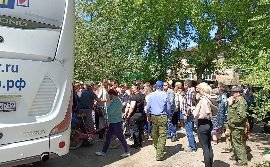 Елена Афанасьева встретила гуманитарный груз ЛДПР для пострадавших от паводка оренбуржцев