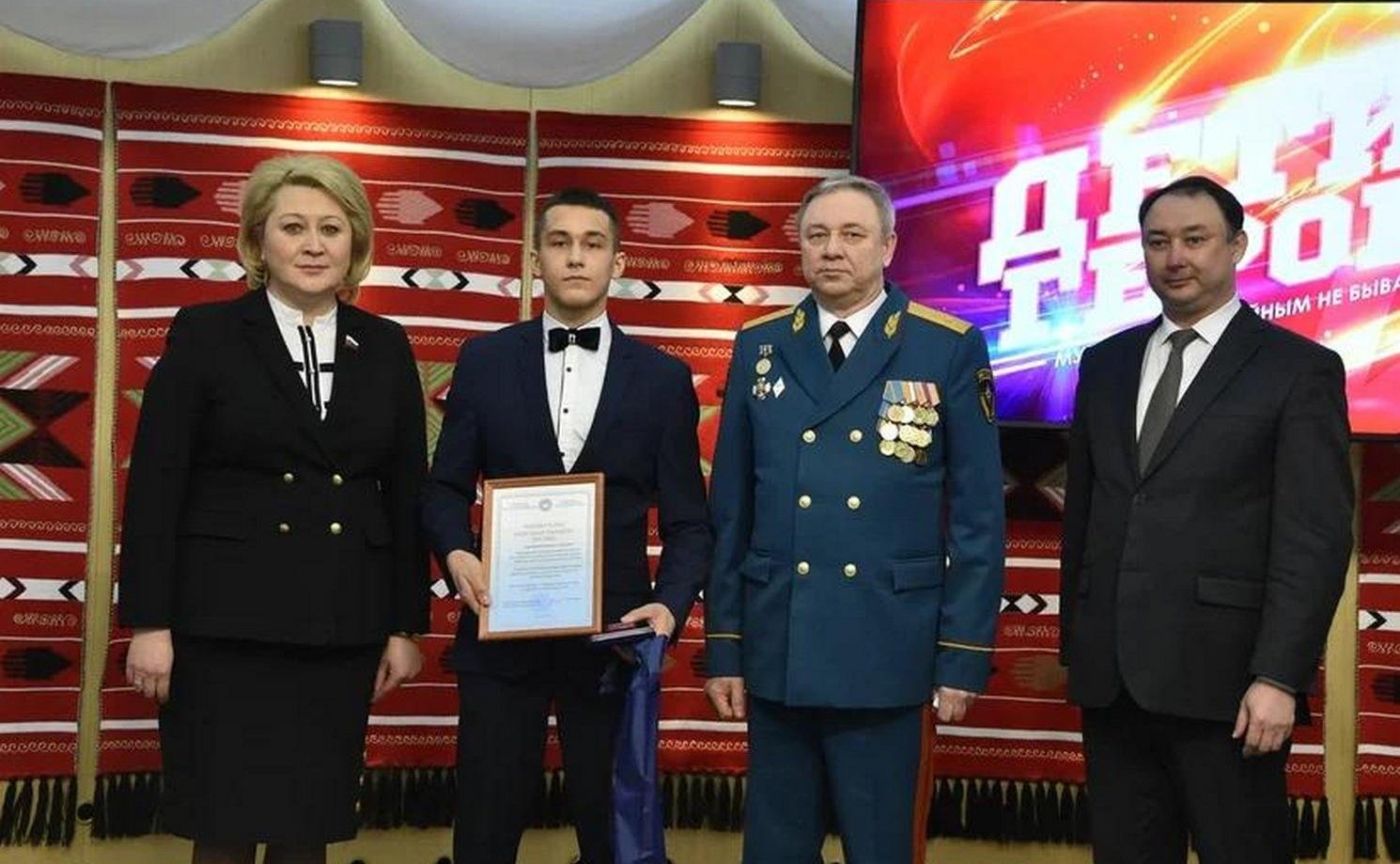 Лилия Гумерова приняла участие в торжественной церемонии награждения памятными медалями Совета Федерации «За проявленное мужество» детей-героев из Башкортостана