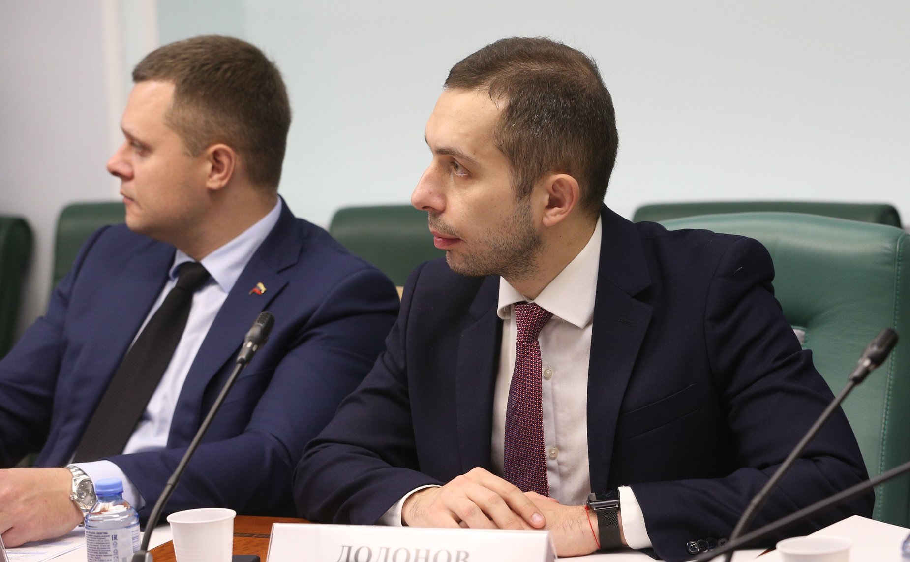 Заседание «круглого стола» с участием членов Палаты молодых законодателей