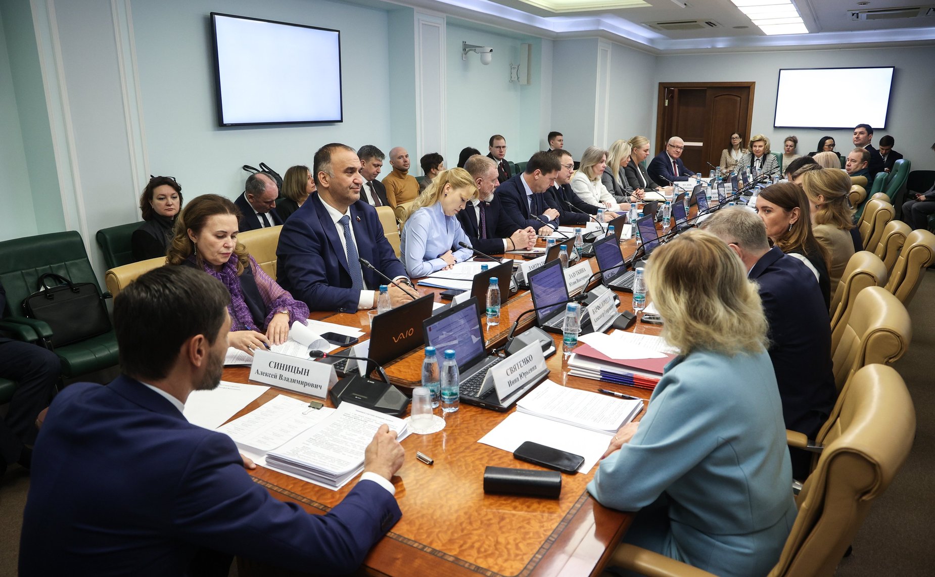 Заседание Комитета Совета Федерации по социальной политике на тему «Актуальные вопросы восстановления и защиты социальных прав граждан, участников специальной военной операции и членов их семей»