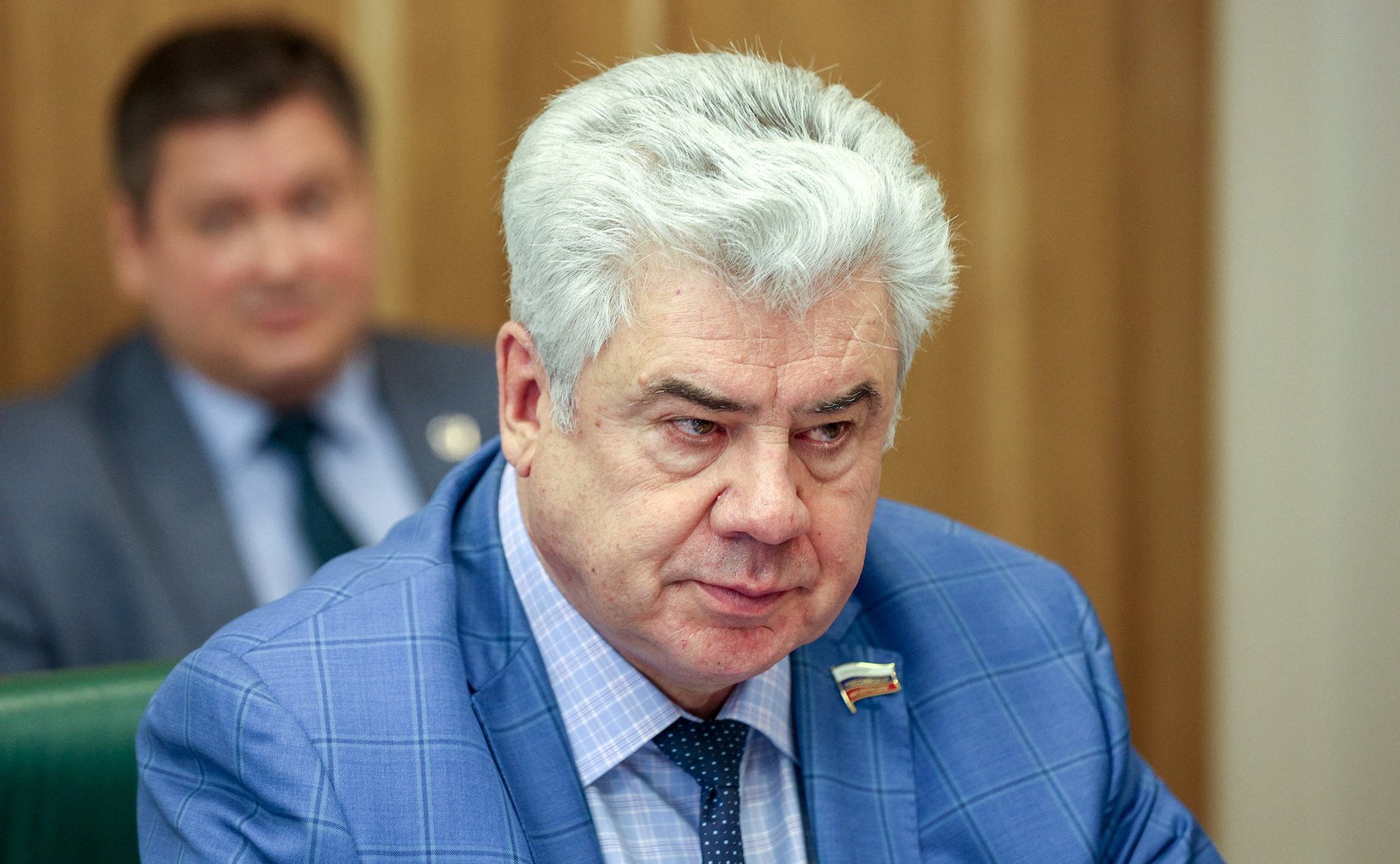 Виктор Бондарев