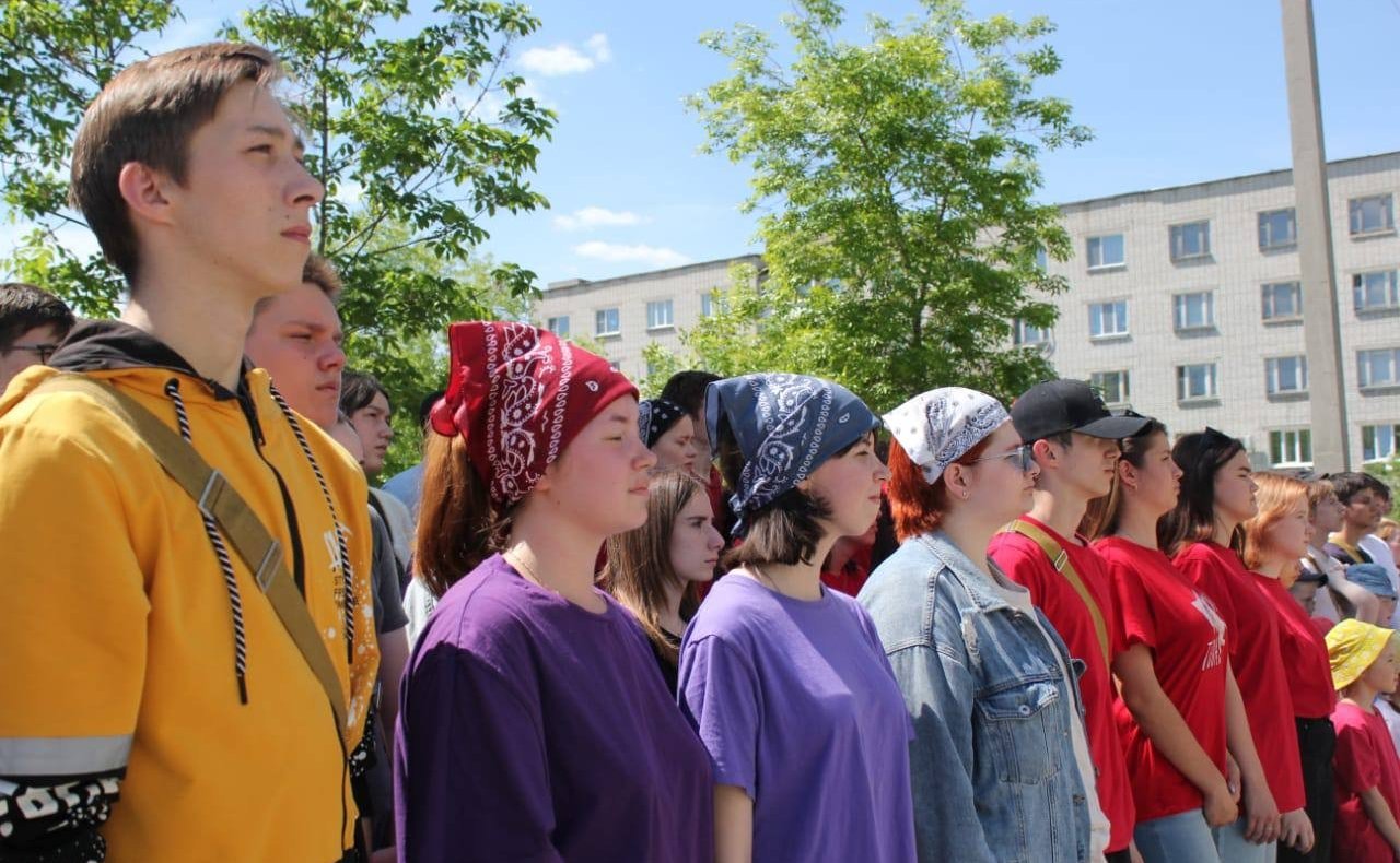 При поддержке Айрата Гибатдинова в Ульяновском медицинском колледже прошли военно-патриотические игры для студентов