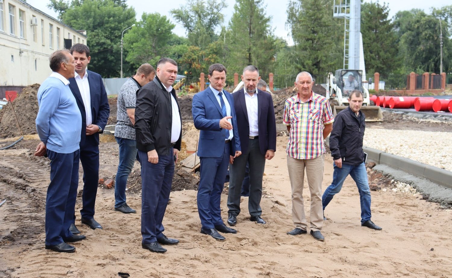 Олег Алексеев в рамках поездки в регион посетил Марксовский район