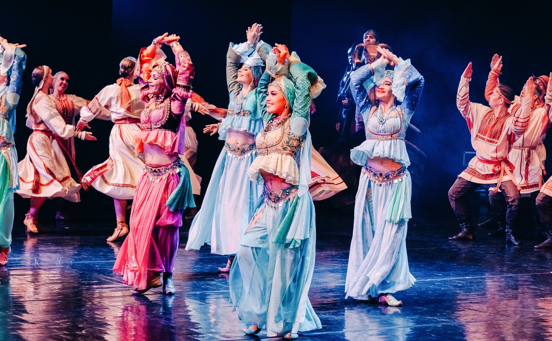 Официальная церемония открытия международного проекта «Танцевальная увертюра мира» Русского национального балета «Кострома»