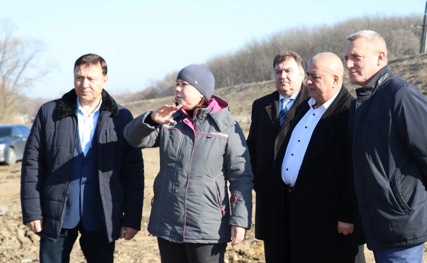 Александр Ролик в рамках региональной недели побывал в муниципалитетах Приморья, наиболее пострадавших от тайфунов и ливневых дождей летом нынешнего года