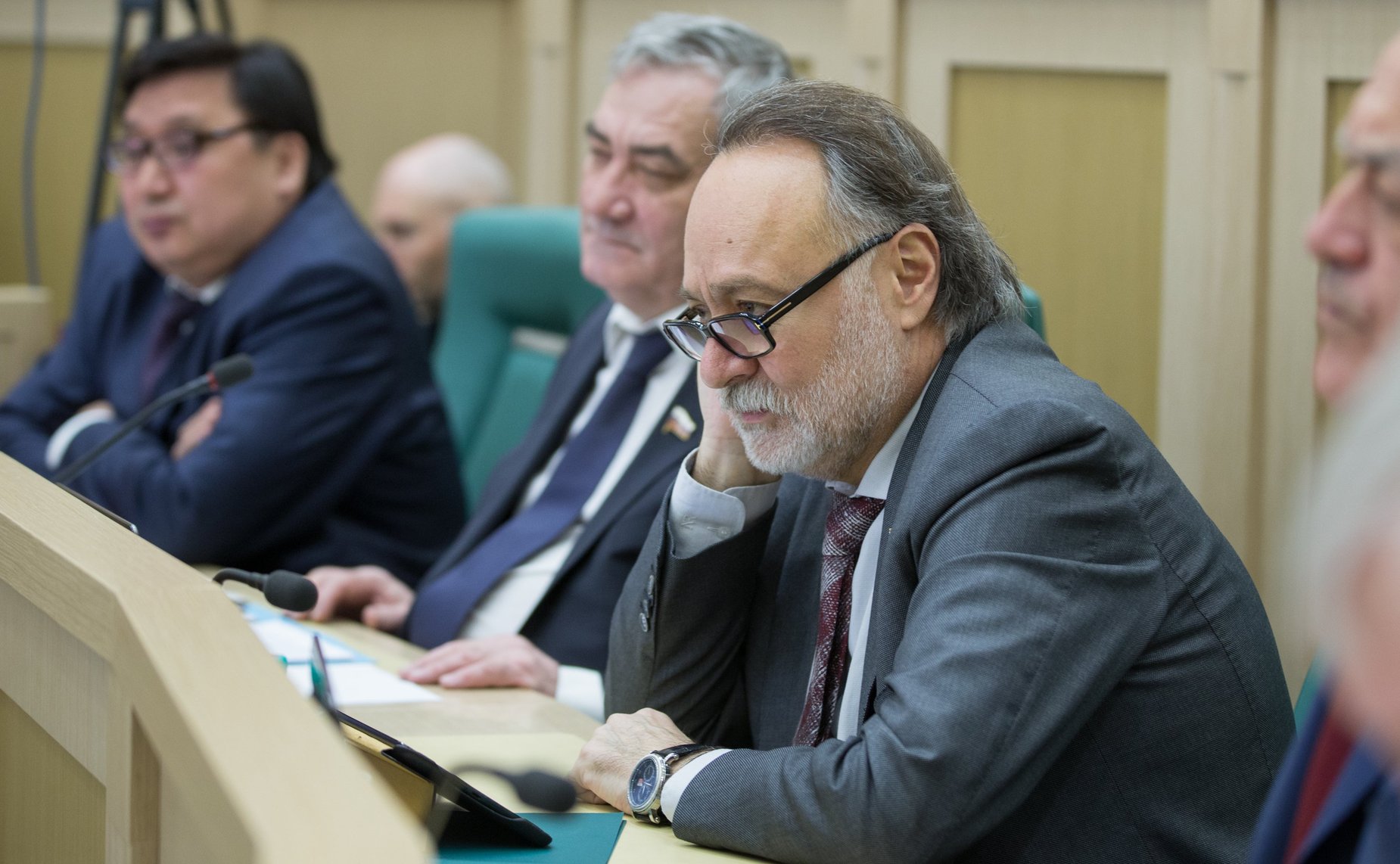 А. Тотоонов на 387-м заседании СФ