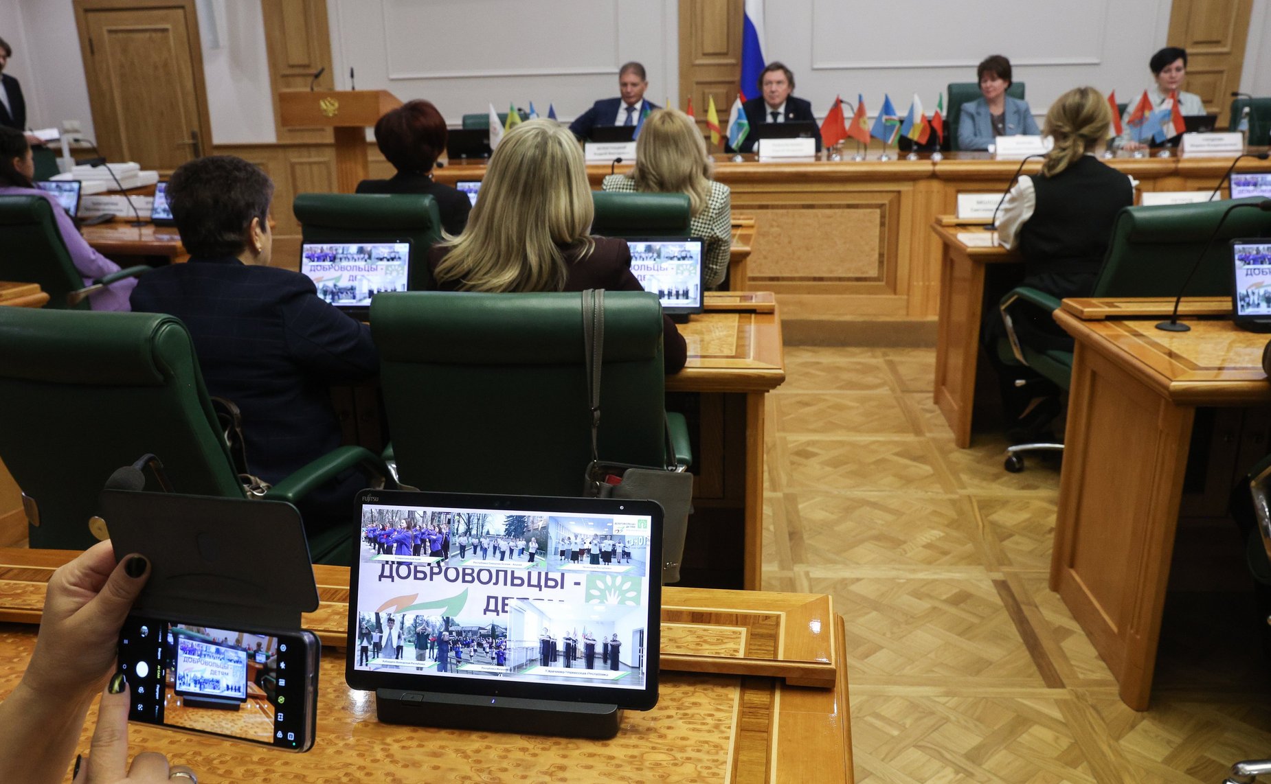 В Совете Федерации наградили лидеров ХII Всероссийской акции «Добровольцы – детям»