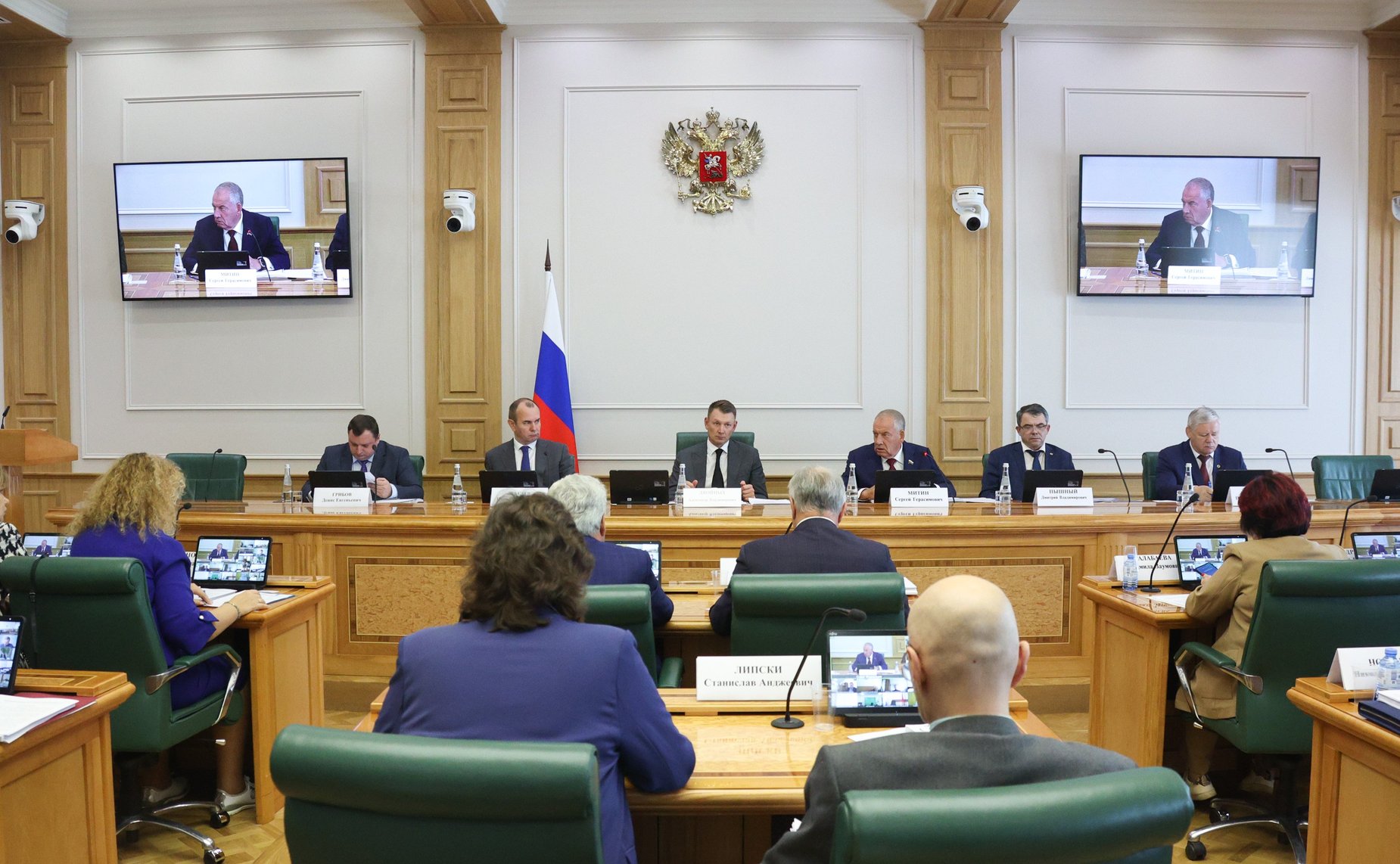 Парламентские слушания Комитета СФ по аграрно-продовольственной политике и природопользованию