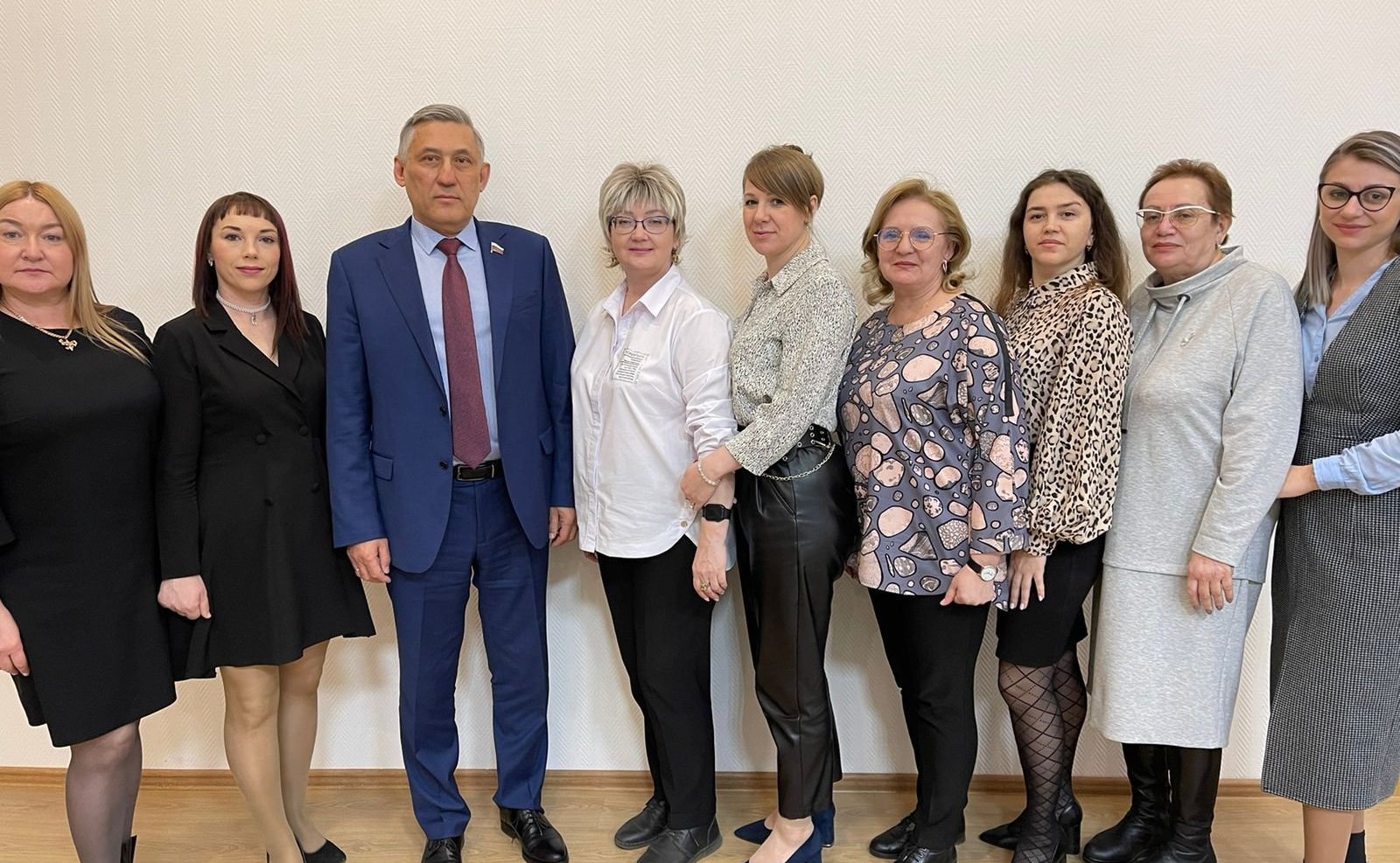 Юрий Валяев поддержал постановку в ЕАО ко Дню Победы спектакля по мотивам повести Б. Васильева