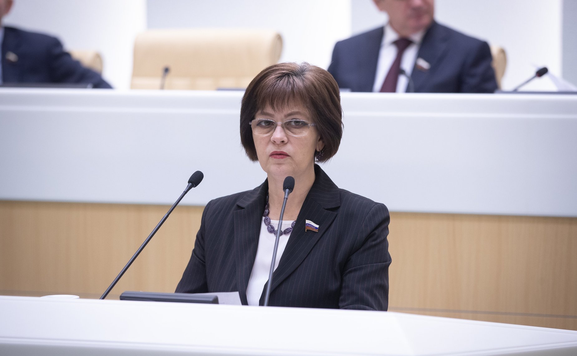 Елена Попова